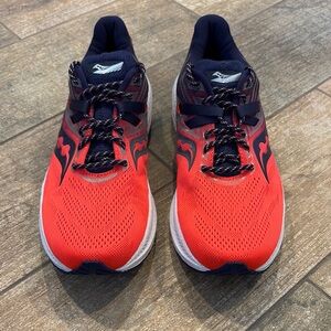 Men’s Saucony Triumph 21 Athletic Shoes
